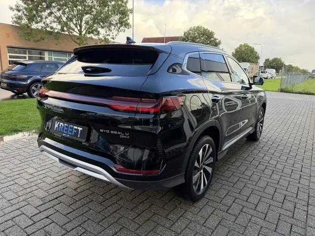 BYD SEAL U