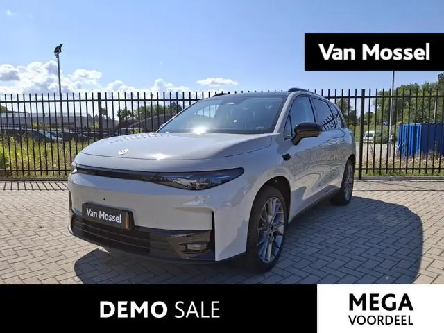 Leapmotor C10 Design 69.9 kWh | Navigatie | Climate control | Stoelverwarming | Stoelventilatie | Da...