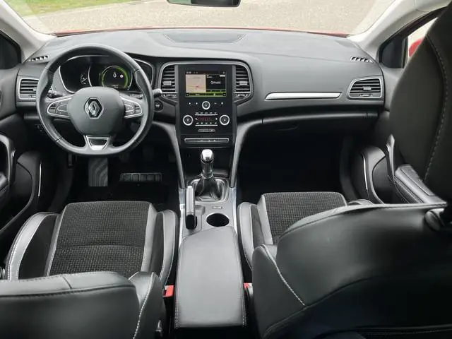 Renault Mégane Estate 1.2 132PK TCe Limited / Camera / Blind spot warning / PDC V+A / Keyless / Crui...