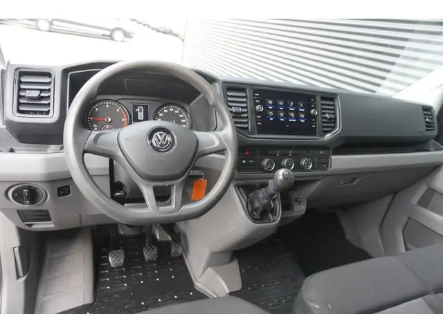 Volkswagen Crafter 140pk L3H3/L2H2 Navigatie Airco Apple Carplay Imperiaal Werkplaats inrichting 3-Z...
