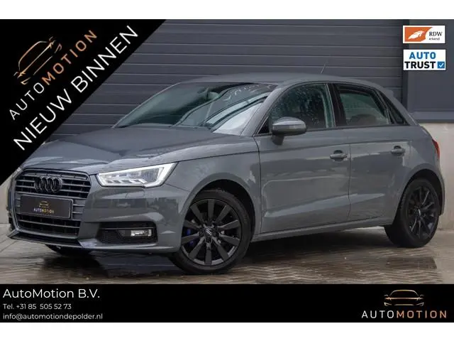 Audi A1 Sportback 1.0 TFSI Led Stoelverwarming Parkeerhulp Black pakket