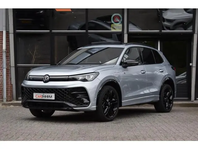 Volkswagen Tiguan 1.5 eHybrid R-Line Pano Lane 360C IQ Trekhaak
