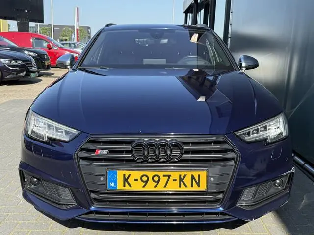 Audi S4