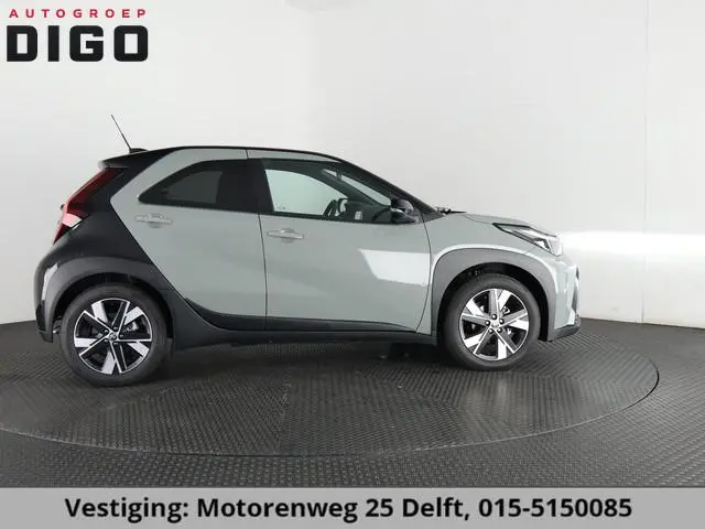 Toyota Aygo X HYBRID PULSE BI-TONE GARANTIE TOT 2036**RIJKLAAR**  APPLE CARPLAY & ANDRIOD AUTO . ADA...
