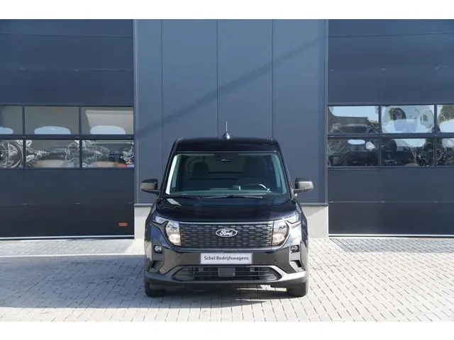 Ford E-Transit Courier