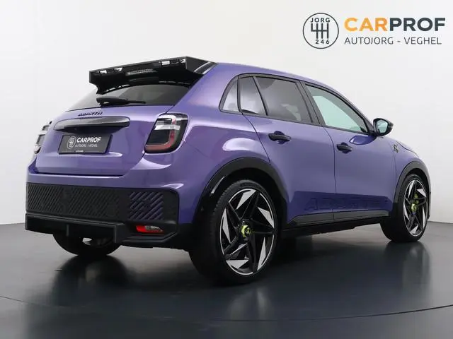 Abarth 600E Scorpionissima 54 kWh Sabelt | Navigatie |SOH 97% | Camera |  Cruise | LMV |