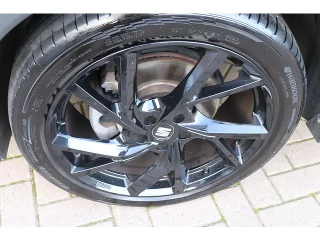 SEAT Tarraco 1.5 TSI FR Business Intense 7p. Zeer compleet, trekhaak wegklapbaar, panoramadak, leder...