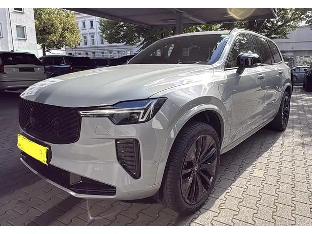Volvo XC90 T8 Recharge Plus Black Edition ** Four-C ** Trekhaak ** Panodak ** Sportstoelen