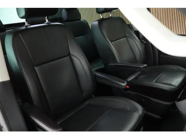 Volkswagen Transporter 2.0 TDI 204pk DSG L1H1 Caravelle Marge! Trekhaak Leder Navigatie Led Koplampe...