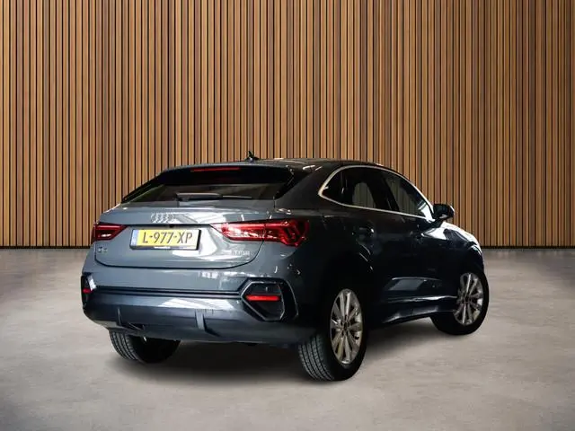 Audi Q3 Sportback 35 TFSI Advanced Edition 1e-Eig. & Dealer-Onderh. BOVAG-Garantie. NL-Auto.