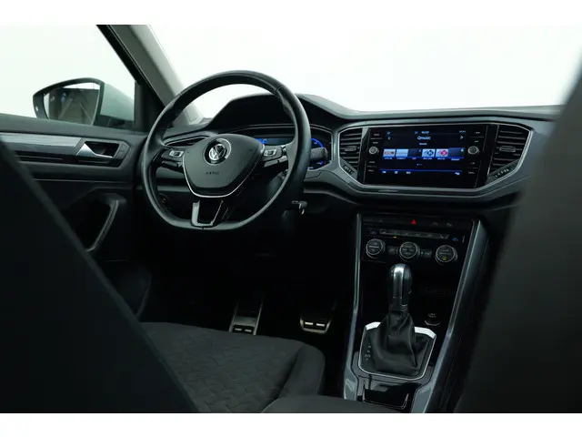 Volkswagen T-Roc 1.5 TSI Sport | Automaat | Digitaal dashboard | 17'' licht metaal