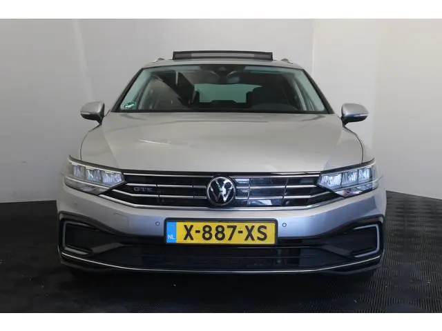 Volkswagen Passat Variant 1.4 TSI PHEV GTE Business |Pano|Stoelverw.|Navi|