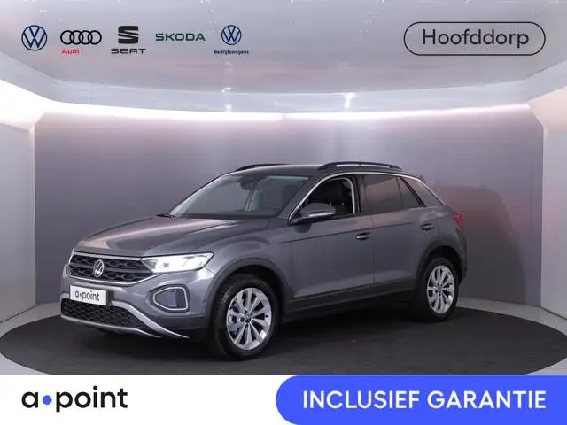 Volkswagen T-Roc 1.0 TSI Life Edition 115 pk | Verlengde garantie | Navigatie via App | Parkeersenso...