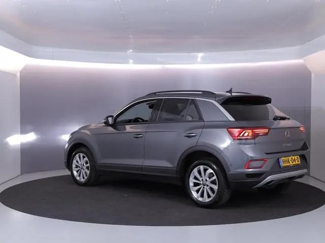 Volkswagen T-Roc 1.0 TSI Life Edition 115 pk | Verlengde garantie | Navigatie via App | Parkeersenso...