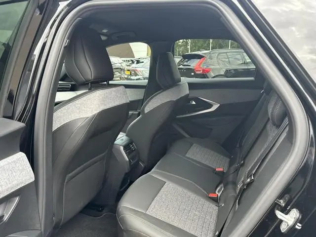 Peugeot e-3008