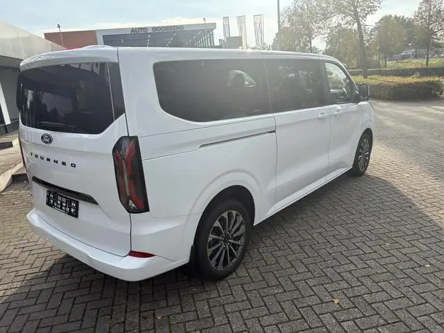 Ford Tourneo Custom 340 2.5 PHEV L2H1 Titanium X VIP Bus 8p. | Incl. BTW/BPM | FULL OPTIONS! | E-Tre...