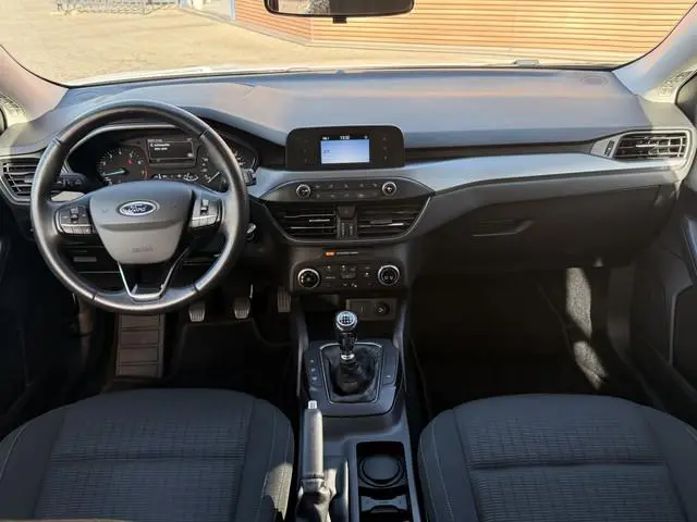 Ford Focus 1.0 EcoBoost Trend Edition 18inch / Winterpakket / Cruise