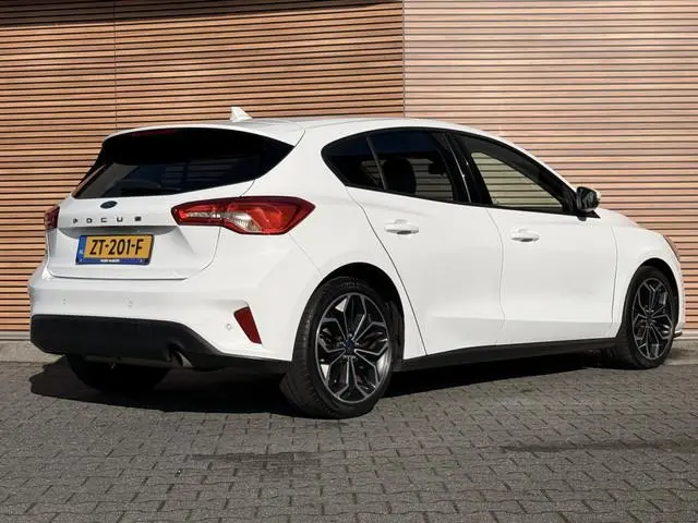 Ford Focus 1.0 EcoBoost Trend Edition 18inch / Winterpakket / Cruise