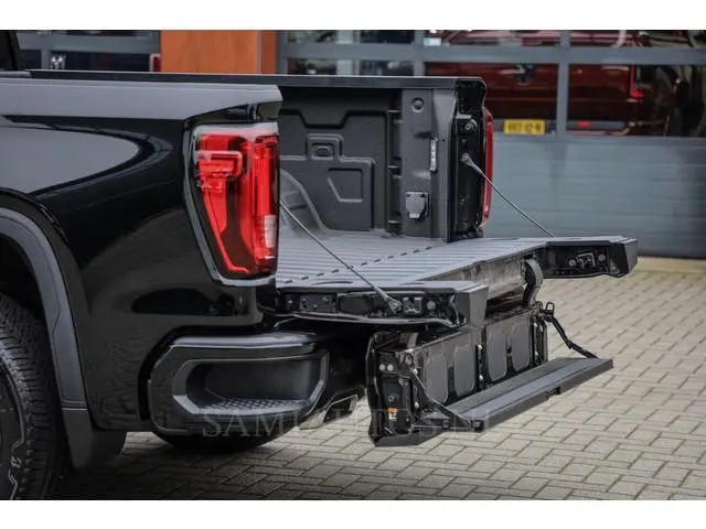 GMC Sierra