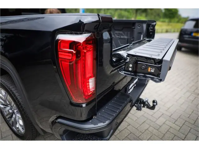 GMC Sierra