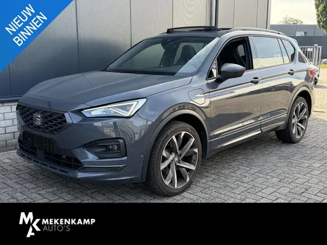 SEAT Tarraco 1.4 TSI e-Hybrid PHEV FR Business 20"/Panoramadak/Trekhaak/Keyless/Dodehoek/Elektrische...