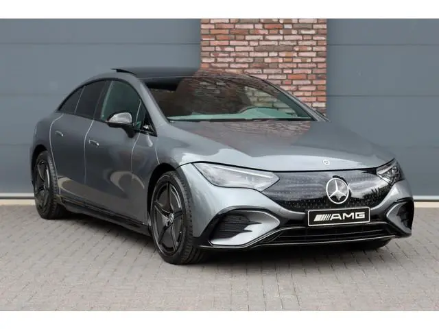 Mercedes-Benz EQE