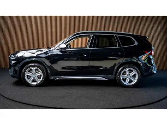 BMW X1 xDrive23i xLine 18inch Sportstoelen Leder Driving Assistant Plus Trekhaak