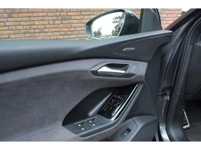 Audi SQ6 e-tron