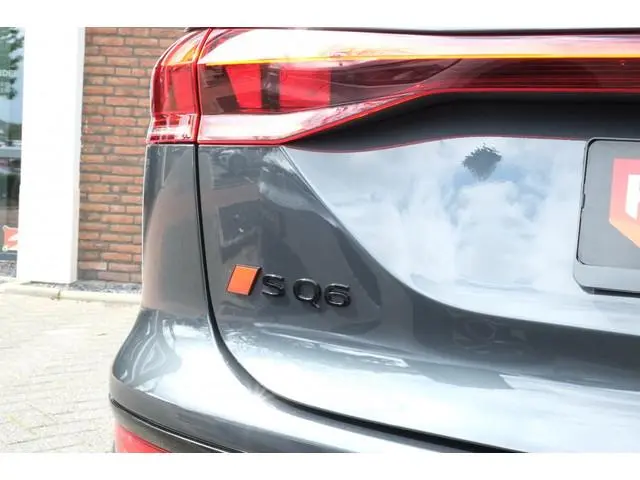 Audi SQ6 e-tron