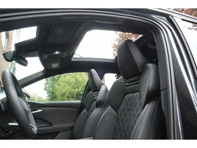 Audi SQ6 e-tron