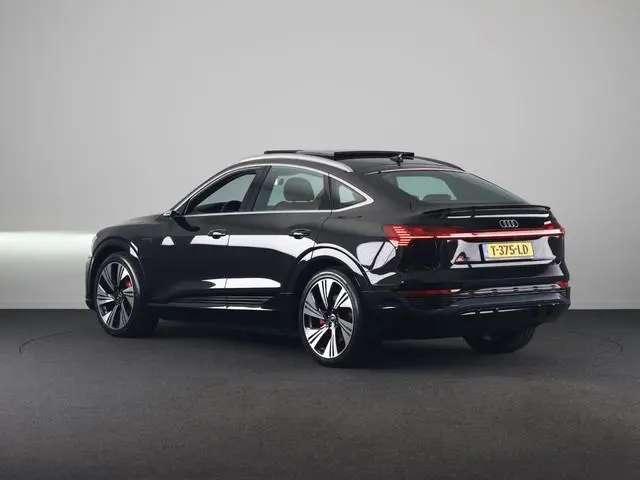 Audi Q8 Sportback e-tron 55 quattro S Edition 115 kWh 408pk | Panoramadak | Lederen bekleding | 22 i...