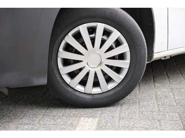 Peugeot Partner 1.2 PureTech Premium Navigatie / PDC / Airco