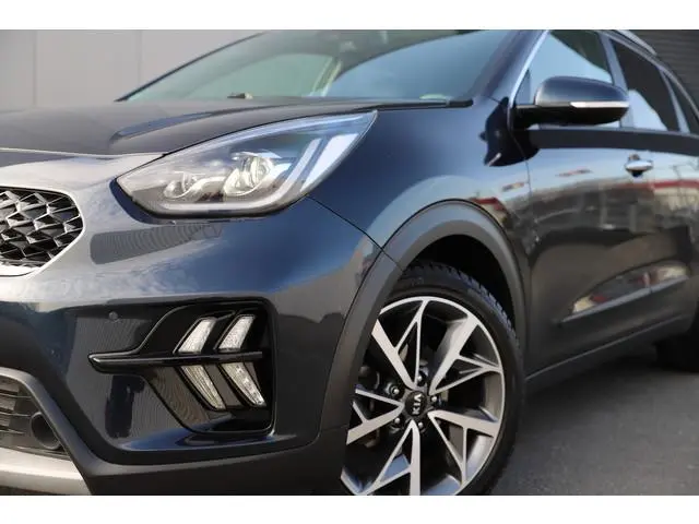 Kia Niro 1.6 GDi Hybrid ExecutiveLine/Schuifdak/Leder/Trekh./Adaptive/JBL/Virtual/18"