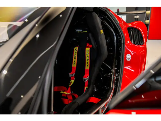 Ferrari 296