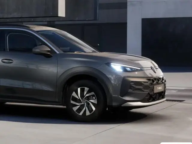 Volkswagen T-Roc Limited Edition 1.5 eTSI 116 PK 7 versn. DSG · Comfort pakket · Achteruitrijcamera...