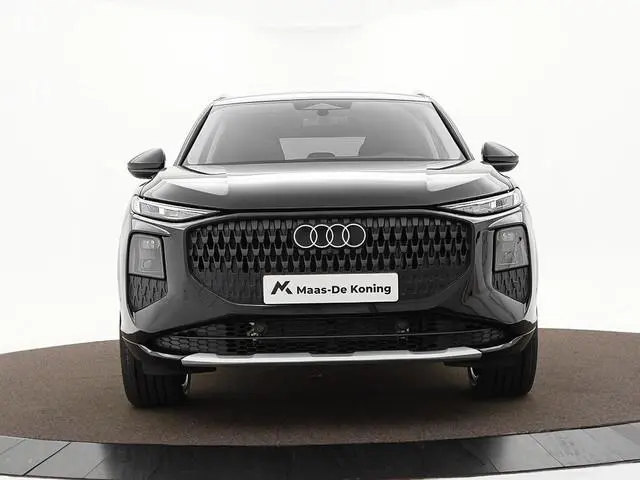 Audi Q3 1.5 200kW e-hybrid Pro line 272 PK · Techniekpakket · Interieur met sportstoelen