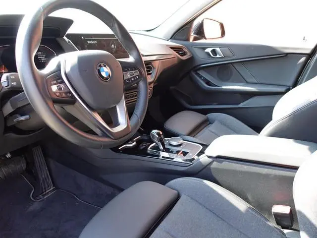 BMW 1-serie 118i Introduction Edition Automaat Navigatie  Virtual Cockpit  Parkeersensoren  Ledverli...