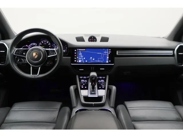Porsche Cayenne 3.0 E-Hybrid Platinum Edition Sport Chrono Plus, Panoramadak, Luchtvering, Trekhaak,...