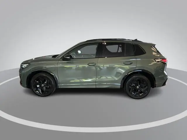 Volkswagen Tiguan 1.5eHybrid 150kW/204PK R-Line Black Style DSG · Panoramadak · Leder · Trekhaak · H...