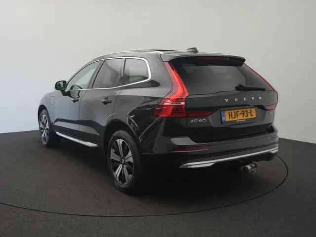 Volvo XC60 2.0 T6 Plug-in hybrid AWD Essential Bright - RIJKLAARPRIJS - All Seasonbanden - Achteruit...