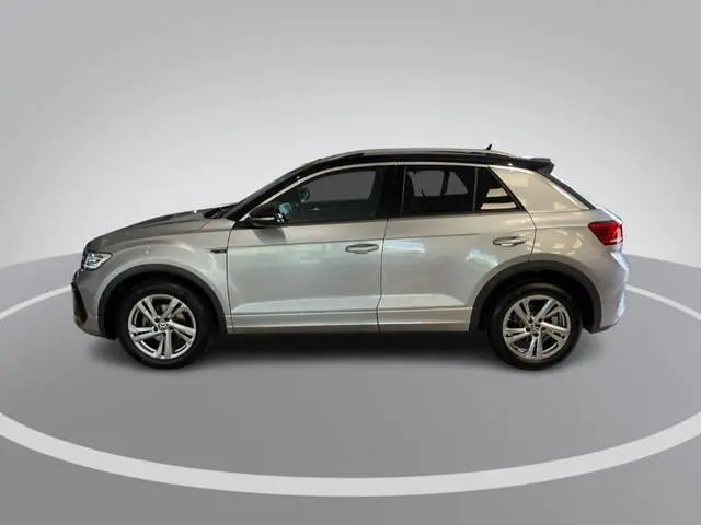 Volkswagen T-Roc 1.5eTSI/150PK R-Line DSG · Navigatie · Apple/Android Car Play · Trekhaak · Stoelver...
