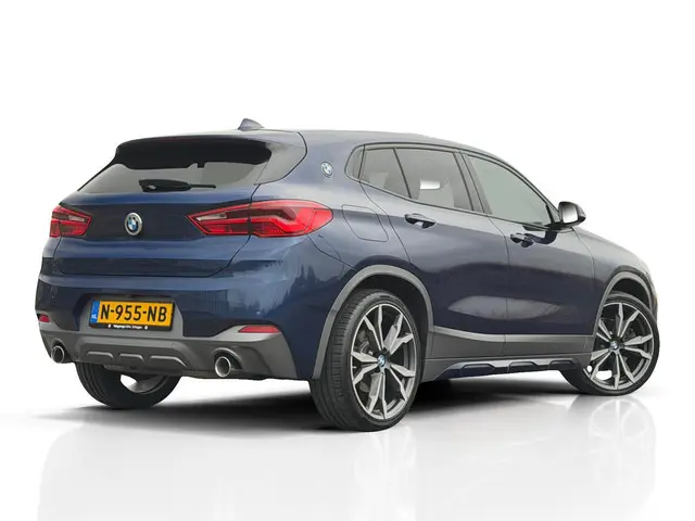 BMW X2 2.0i xDrive High Executive ✅ Pano ✅ LED ✅ H/K
