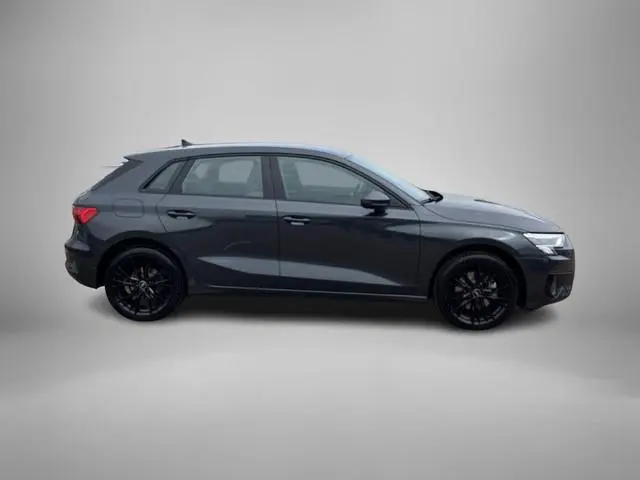 Audi A3 Sportback 40 TFSIe 150kW/204PK Advanced edition · Apple/Android Car Play · Camera + Parkeers...