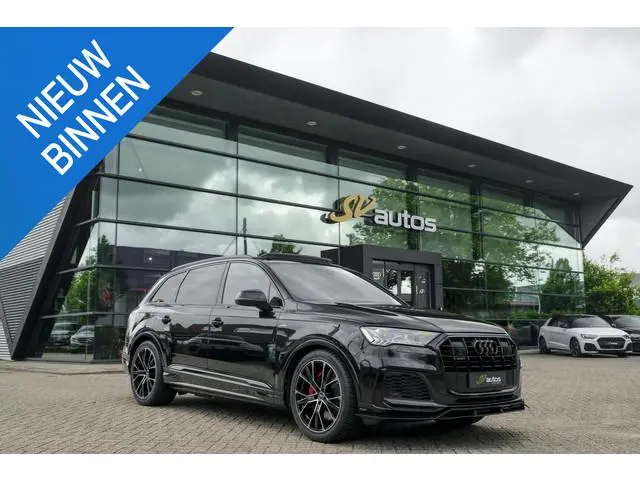 Audi Q7 60 TFSIe 455pk Competition Panoramadak RS-stoelen Trekhaak *SOH 87%* Laser led Softclose NLa...