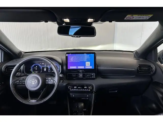 Toyota Yaris 1.5 Hybrid 130 Executive, Blind Spot, Stoel & Stuur verwarming, Parkeersensoren!
