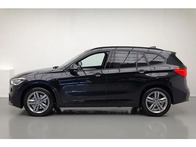 BMW X1 sDrive20i Centennial High Executive |Leder|HUD|Harmon&Kardon|ORG.NL|
