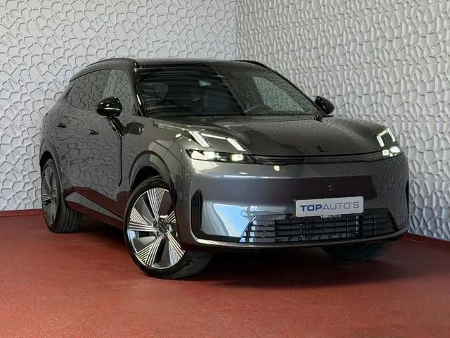 Lynk & Co 08