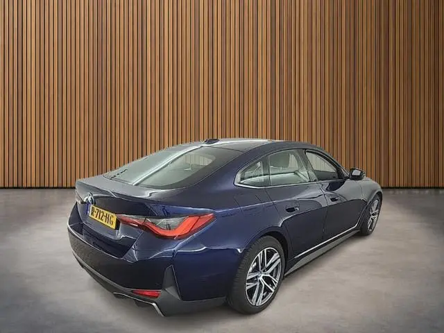 BMW i4 eDrive40 84 kWh 3-Fase 1e-Eig. & Dealer-Onderh. BOVAG-Garantie. NL-Auto.