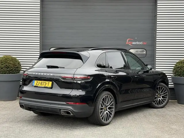 Porsche Cayenne 3.0 Sport Chrono | Panoramadak | 360* Camera | Bose | Stoelventilatie/Verwarming | 2...