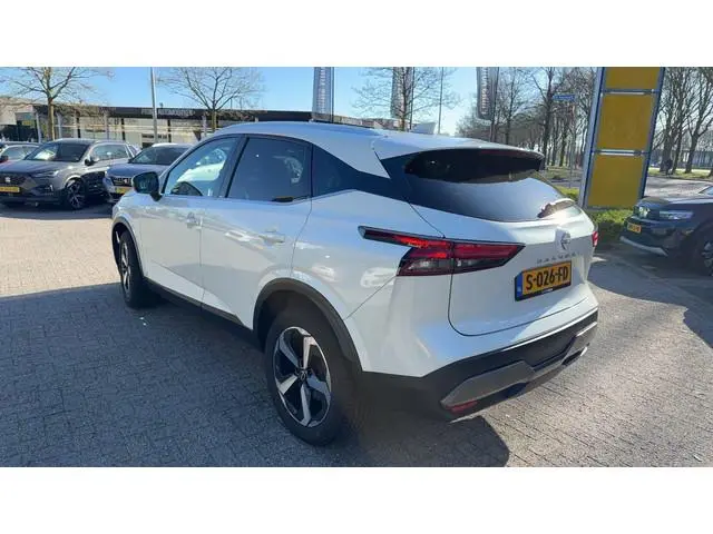 Nissan Qashqai 1.3 MHEV Xtronic N-Connecta | Pano | 360 Camera |